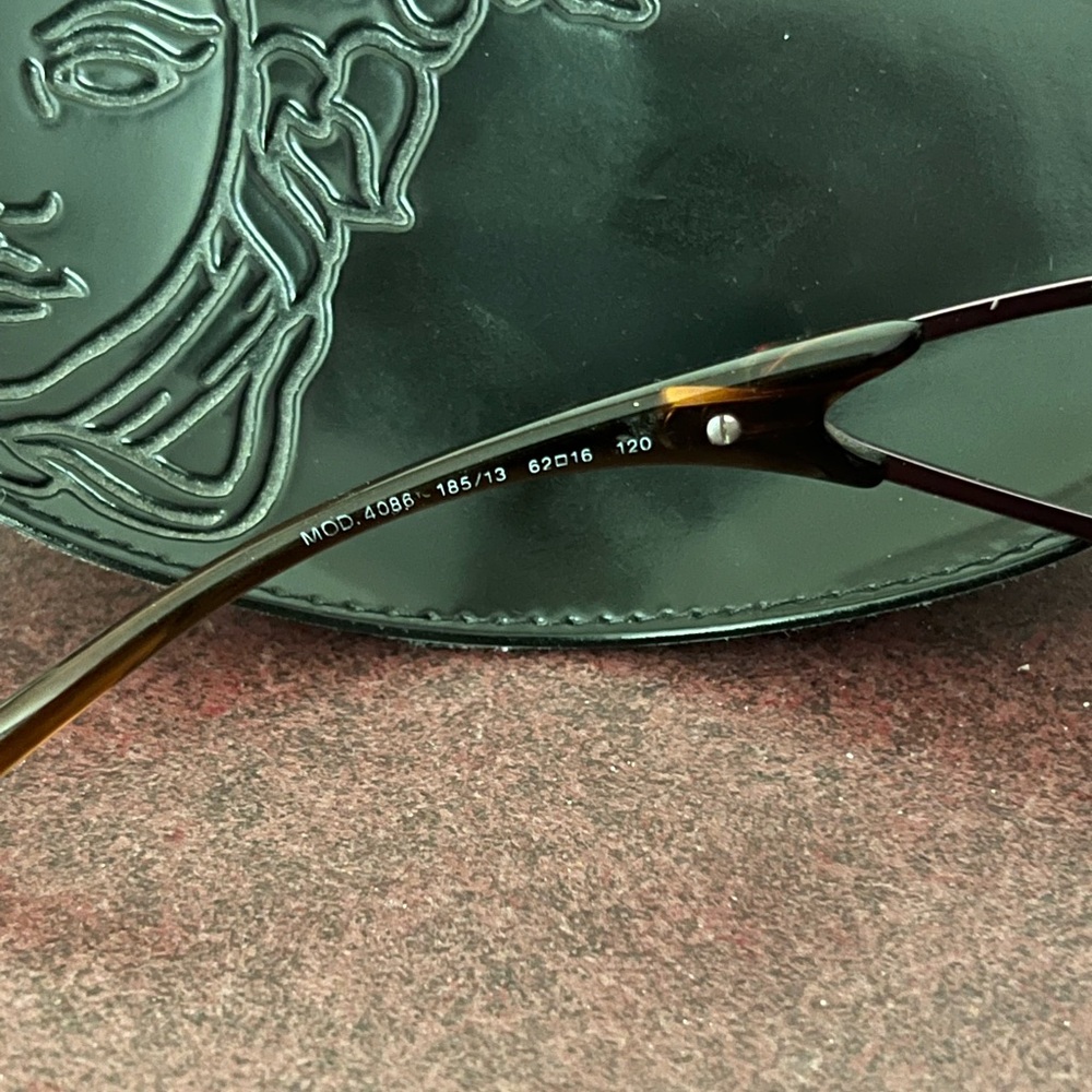 Versace Sunglasses - Style 4086 - Brown / Light Violet - Y2K - Picture 5 of 10